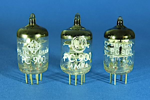 PC900